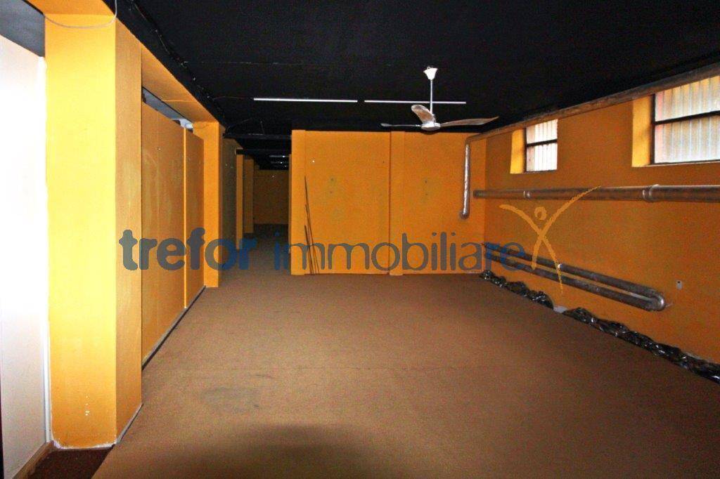 laboratorio - magazzino