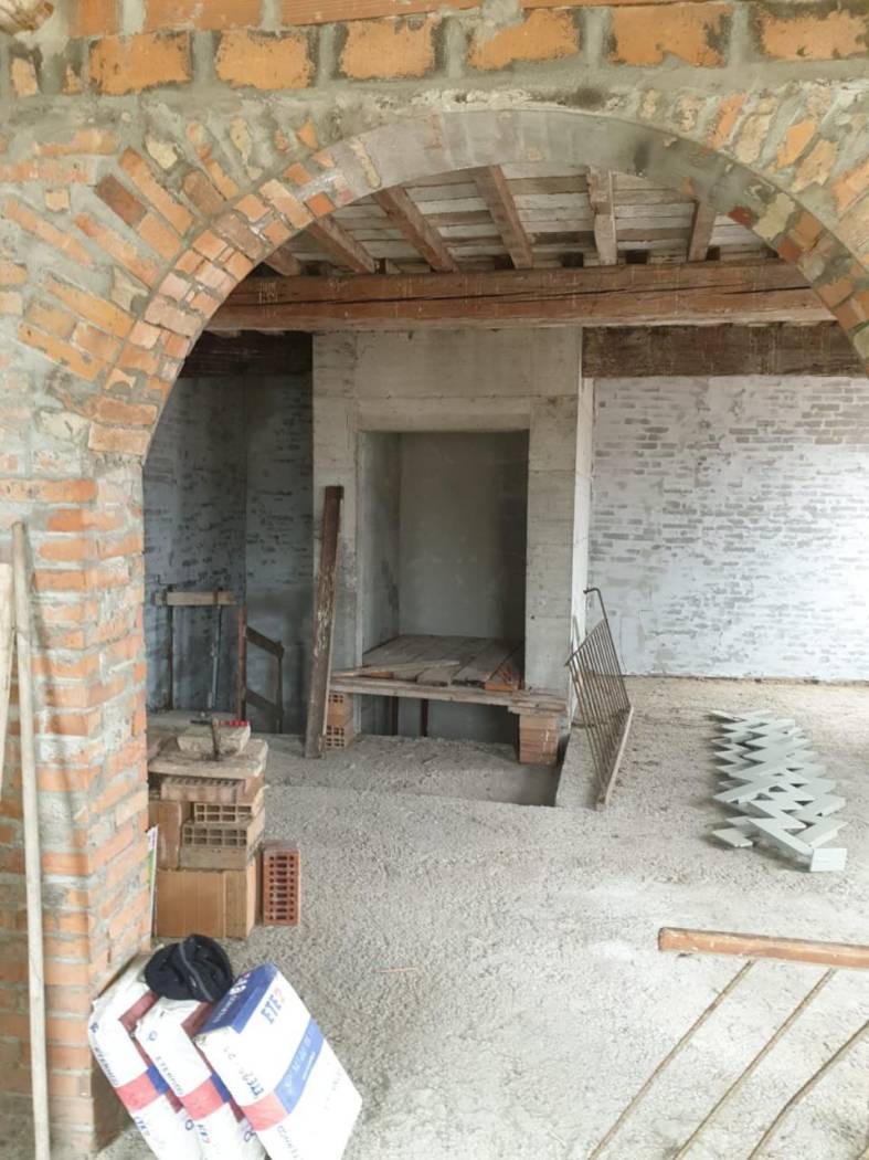 49b504c5 b180 4dba a08a 1cdc29b3953f