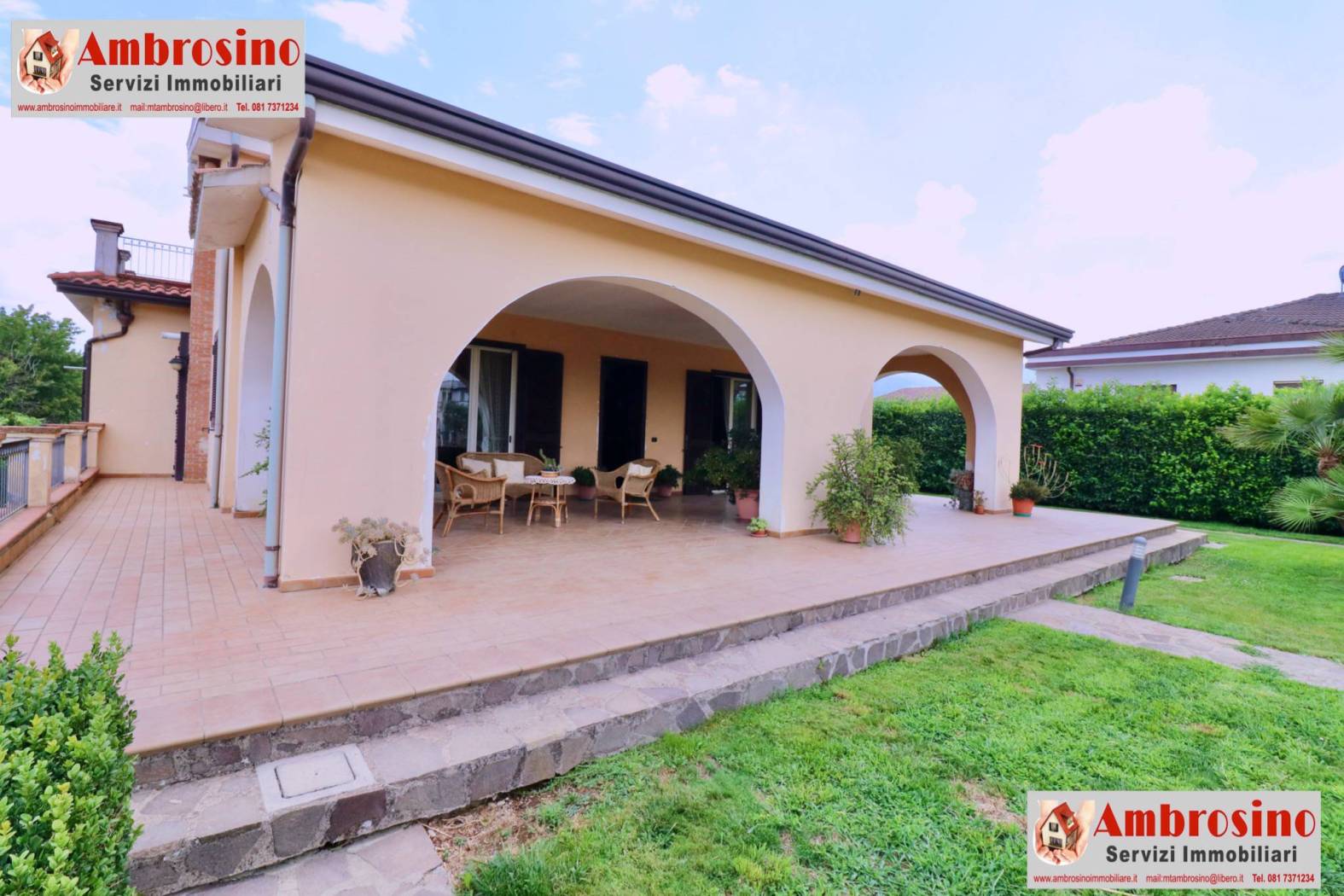 VILLA CON GIARDINO