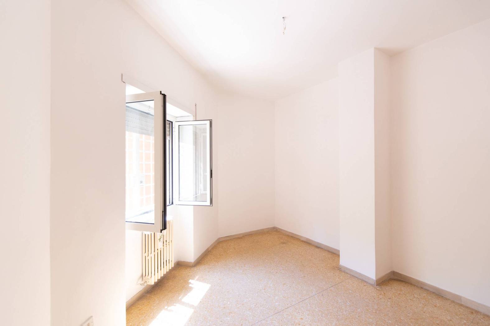 Stanza non arredata Stanza non arredata