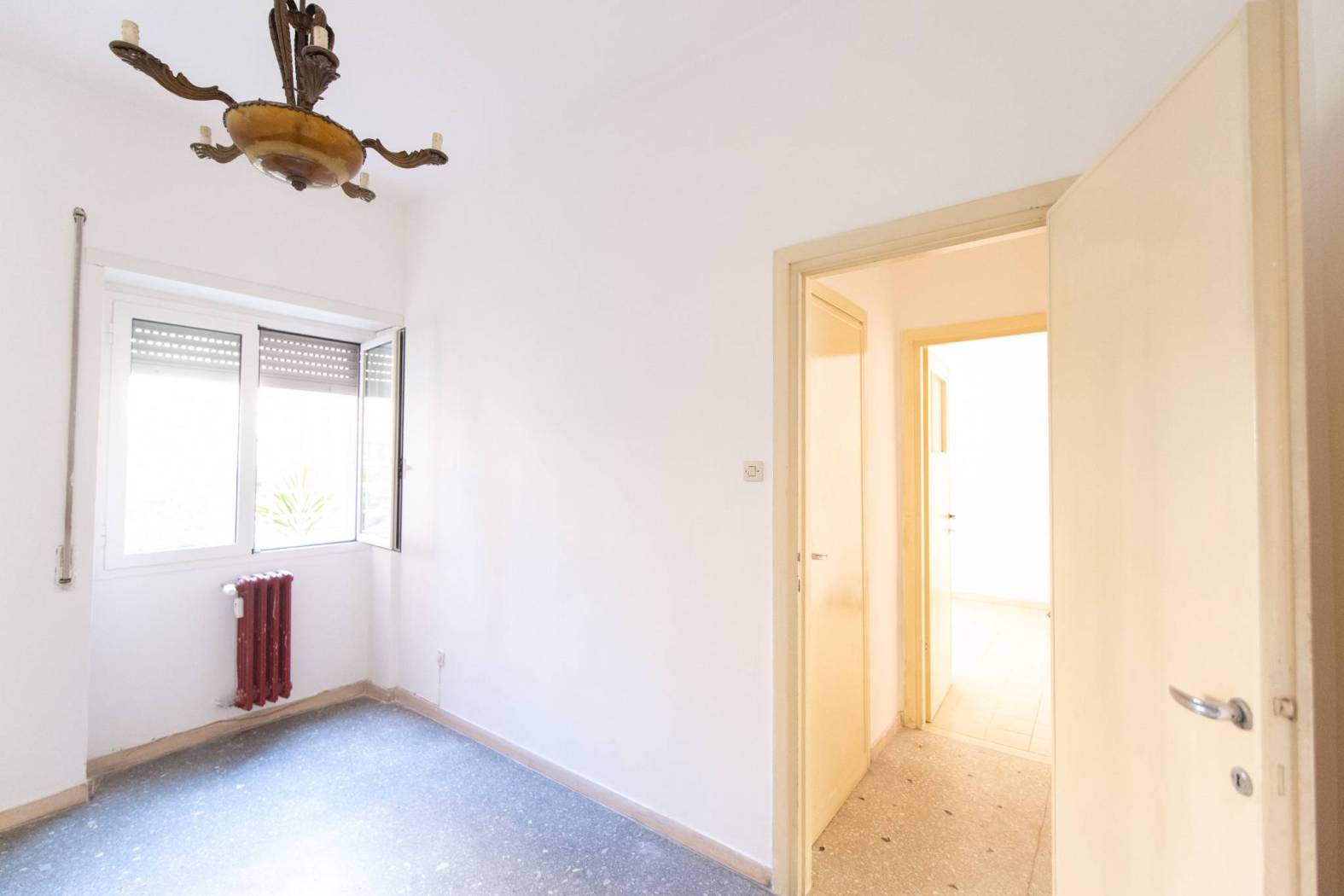 Stanza non arredata Stanza non arredata