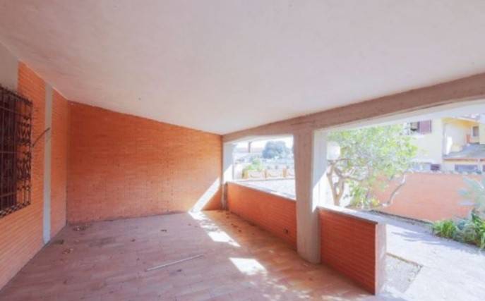 Stanza non arredata Stanza non arredata