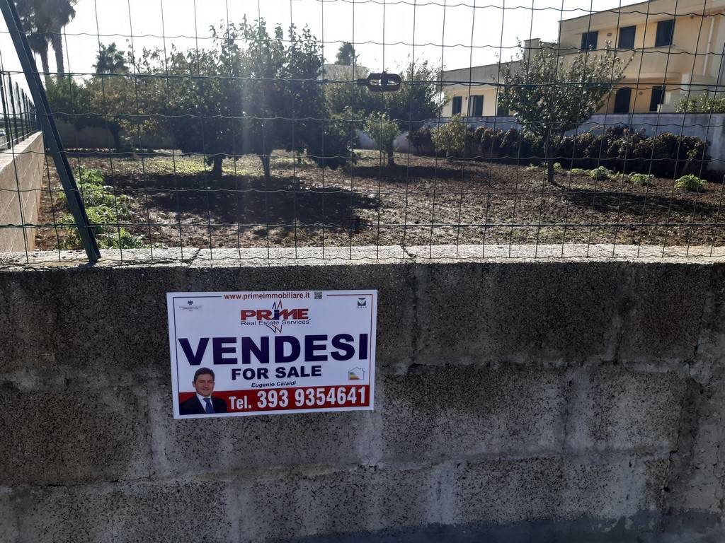 Fronte strada Fronte strada