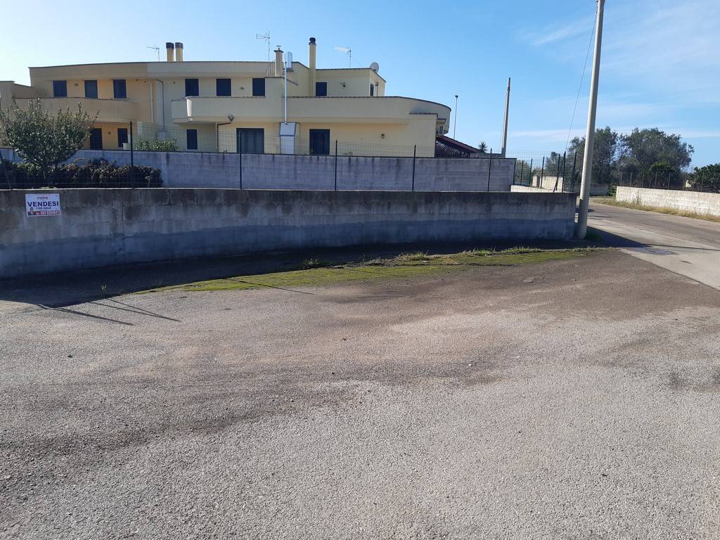 Fronte strada Fronte strada