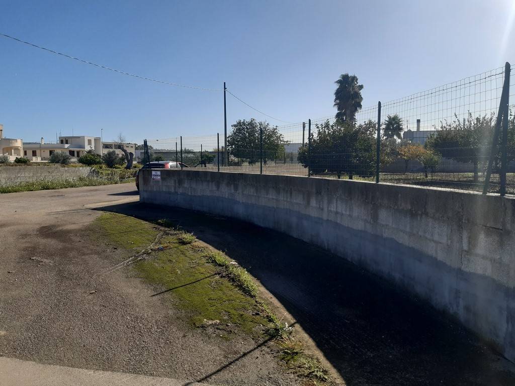 Fronte strada Fronte strada