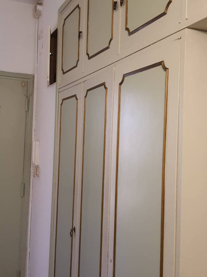 Armadi a muro