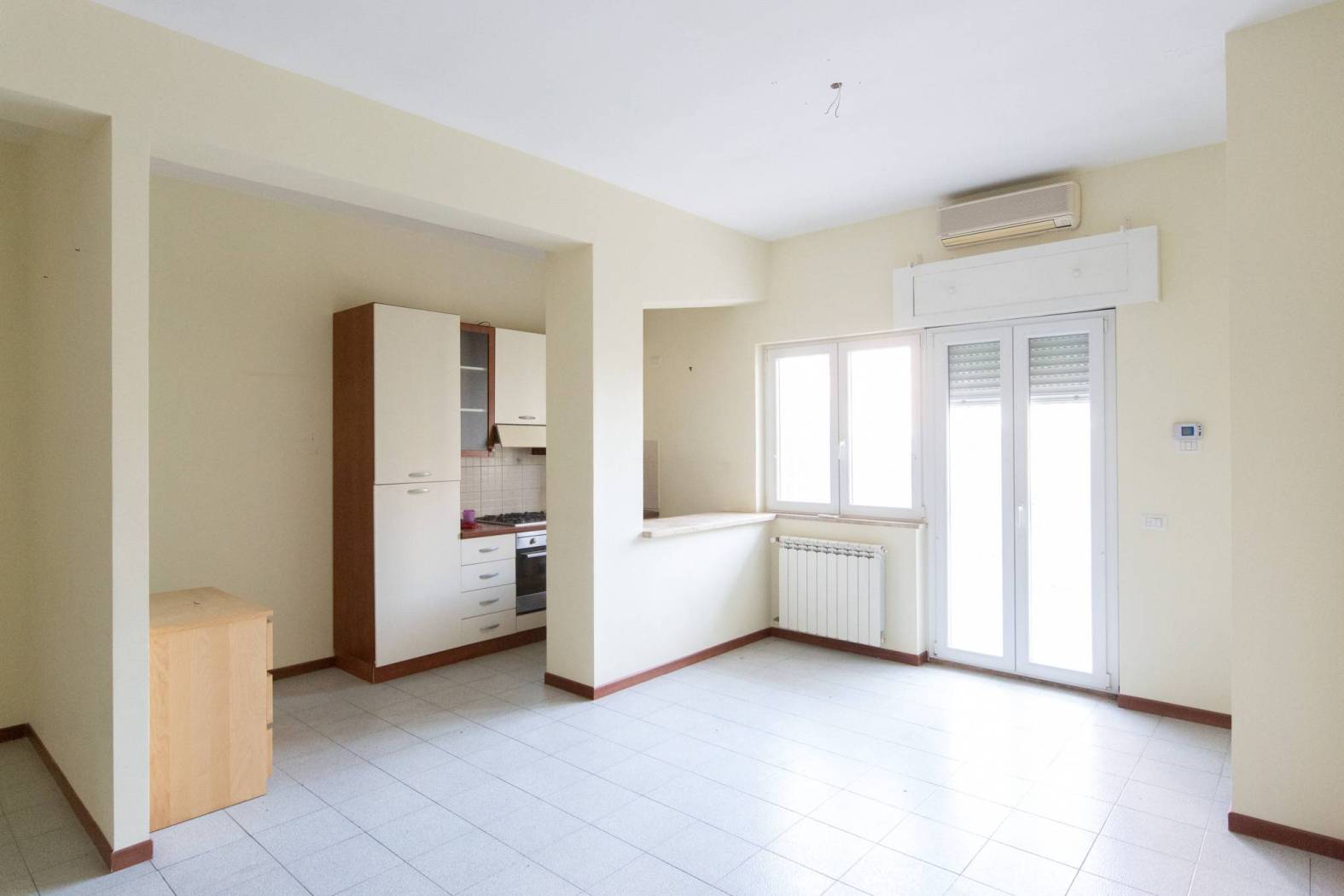 Stanza non arredata Stanza non arredata