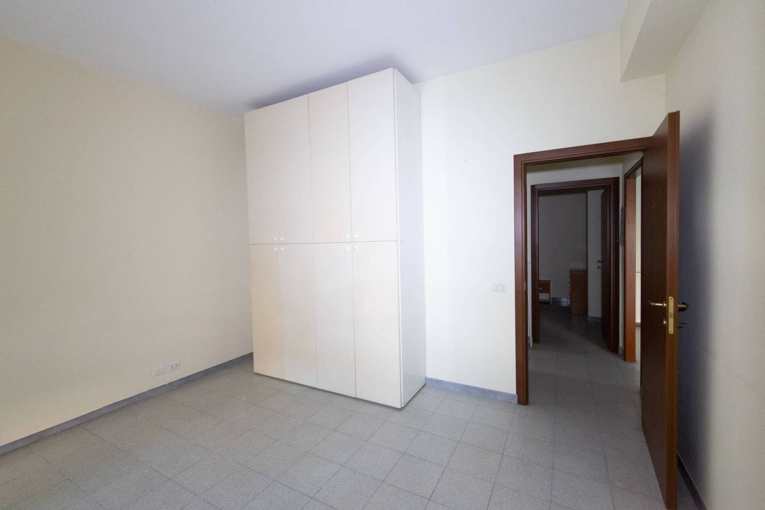 Stanza non arredata Stanza non arredata