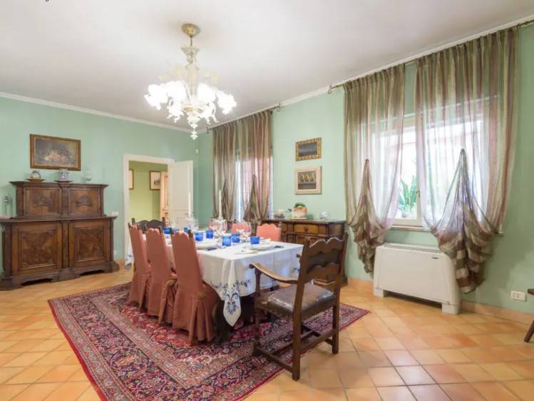 Salone