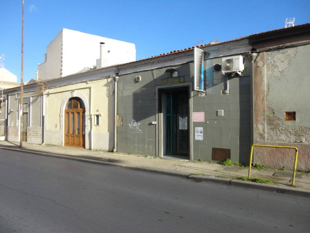 In Via Sant'Antonio, disponiamo di un locale in ottimo stato a pianoterra composto da unico ambiente con bagno. L'immobile è posizionato in una zona 