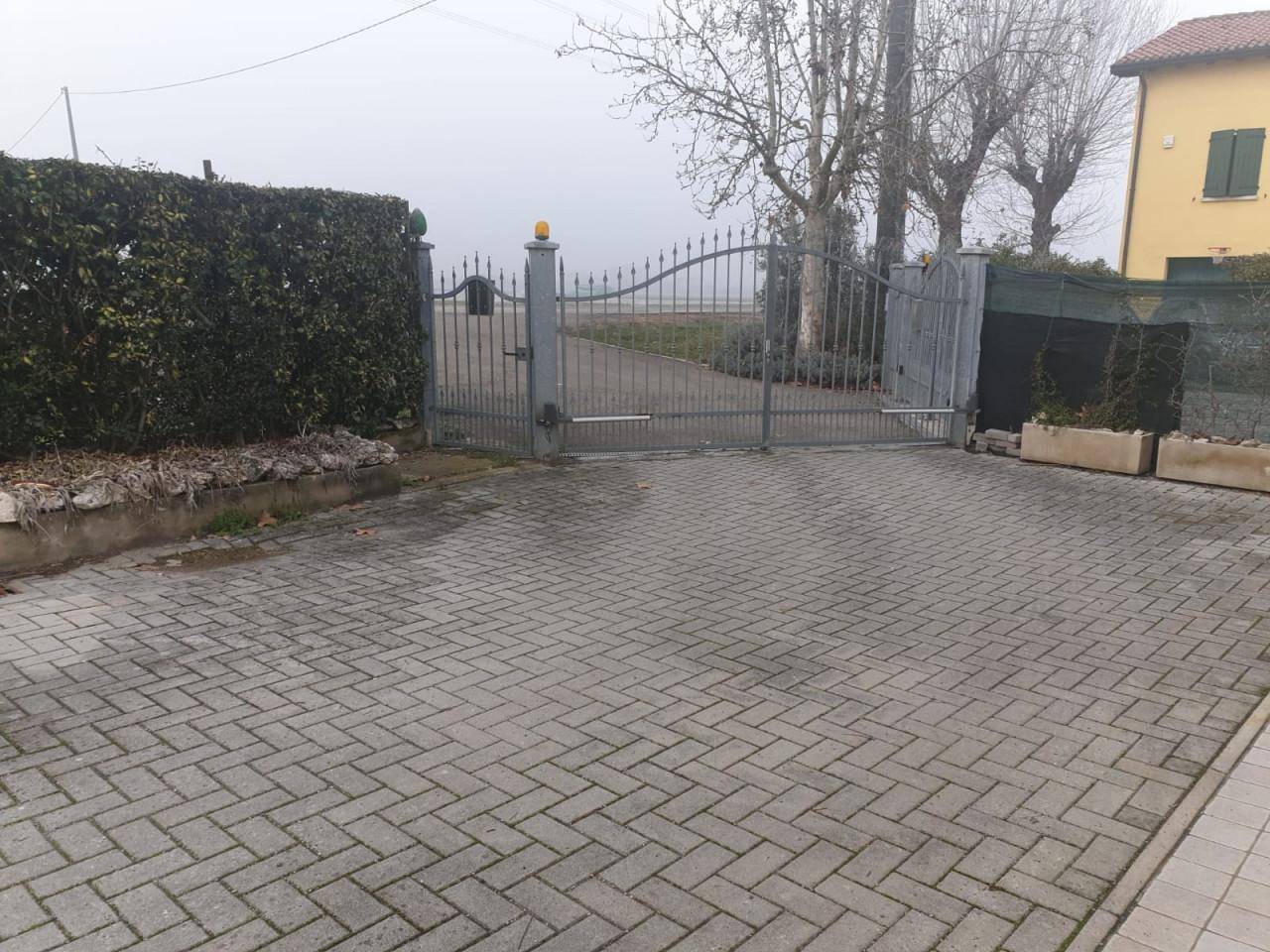 52a0ae81 15e8 4f84 a200 7b8bf050a142