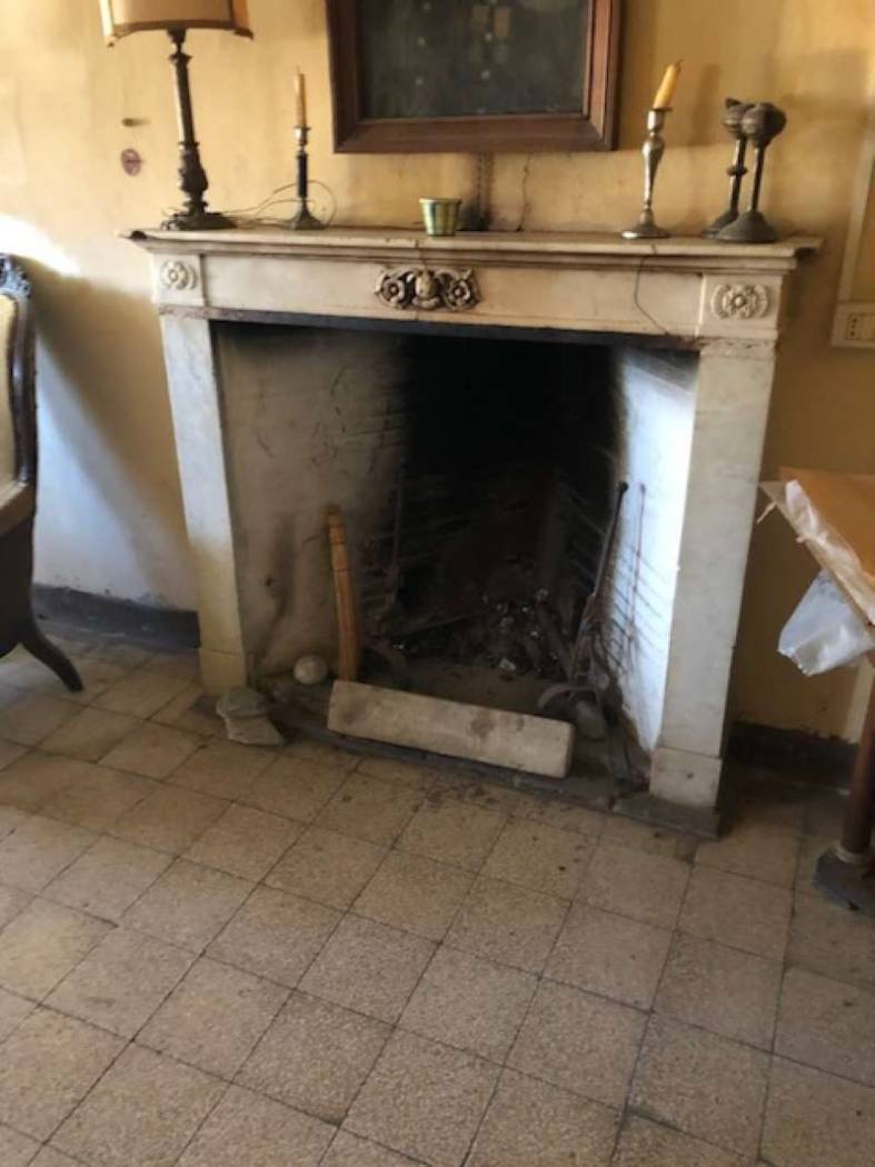 appartamento con terrazzo fivizzano centro piazza 