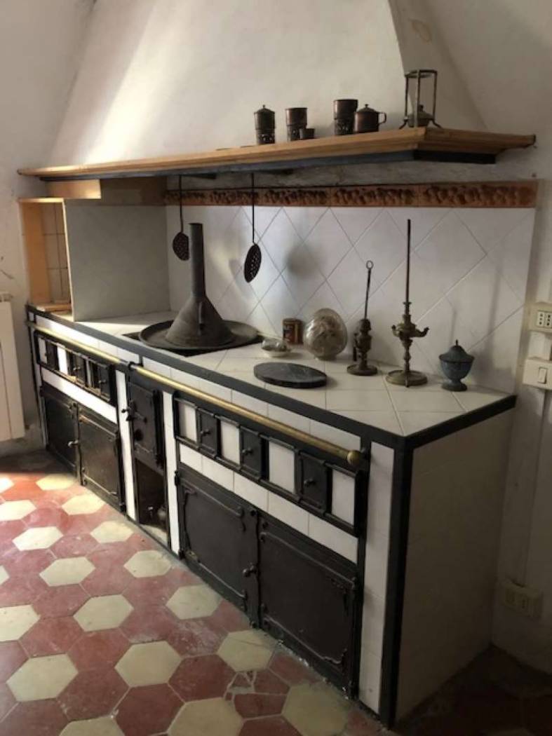 appartamento con terrazzo fivizzano centro piazza 