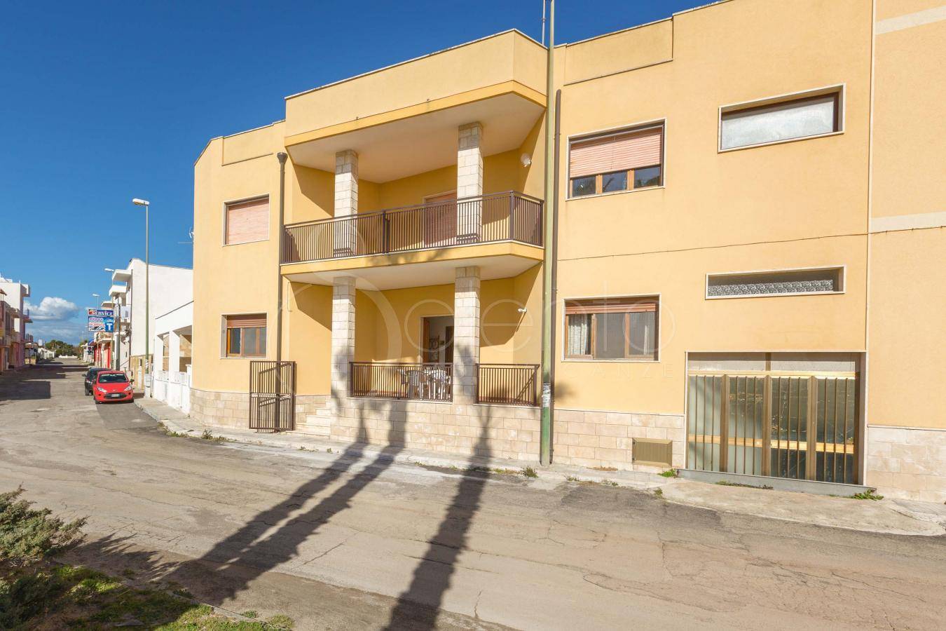 FRONTE