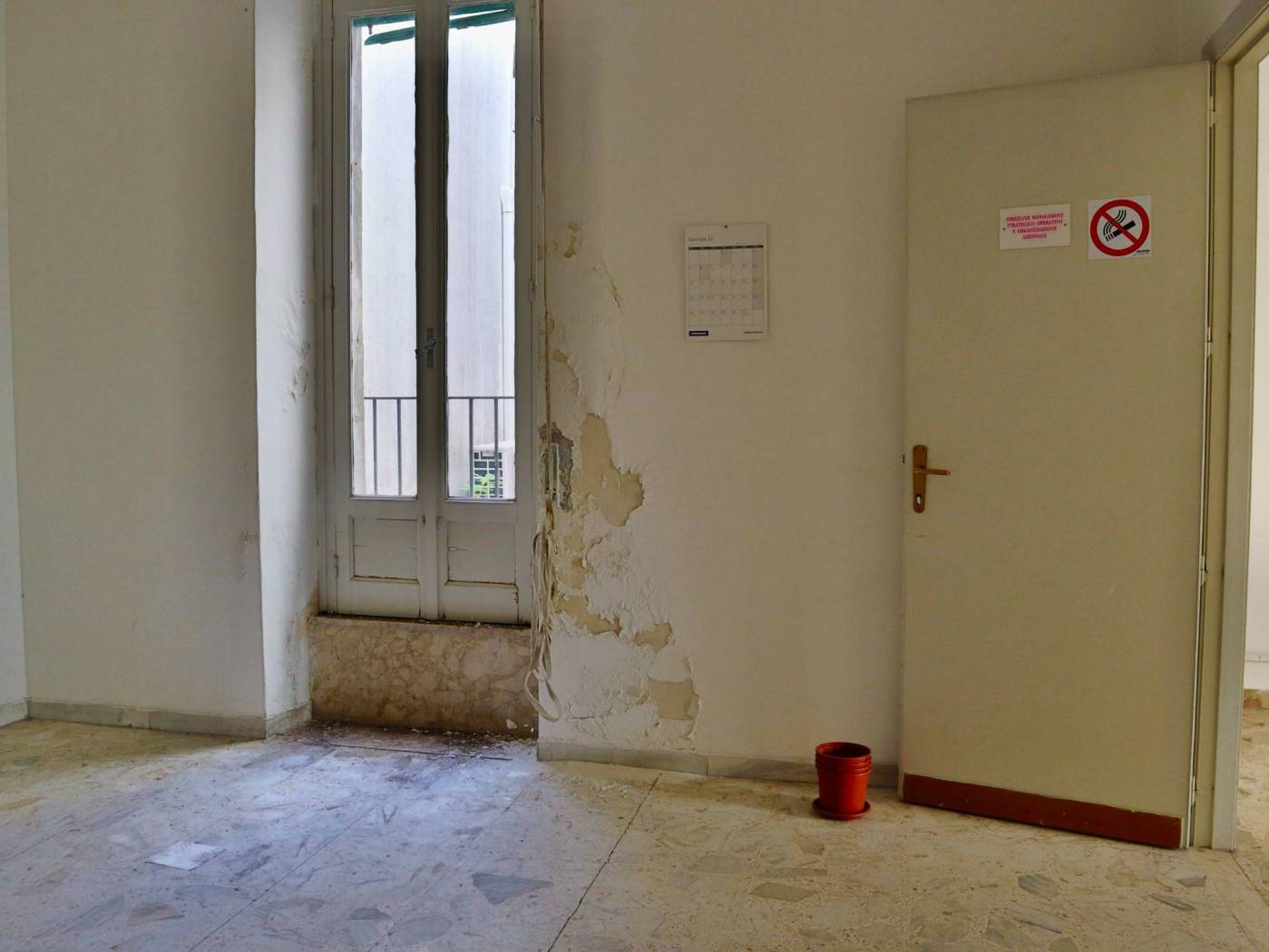 Stanza non arredata