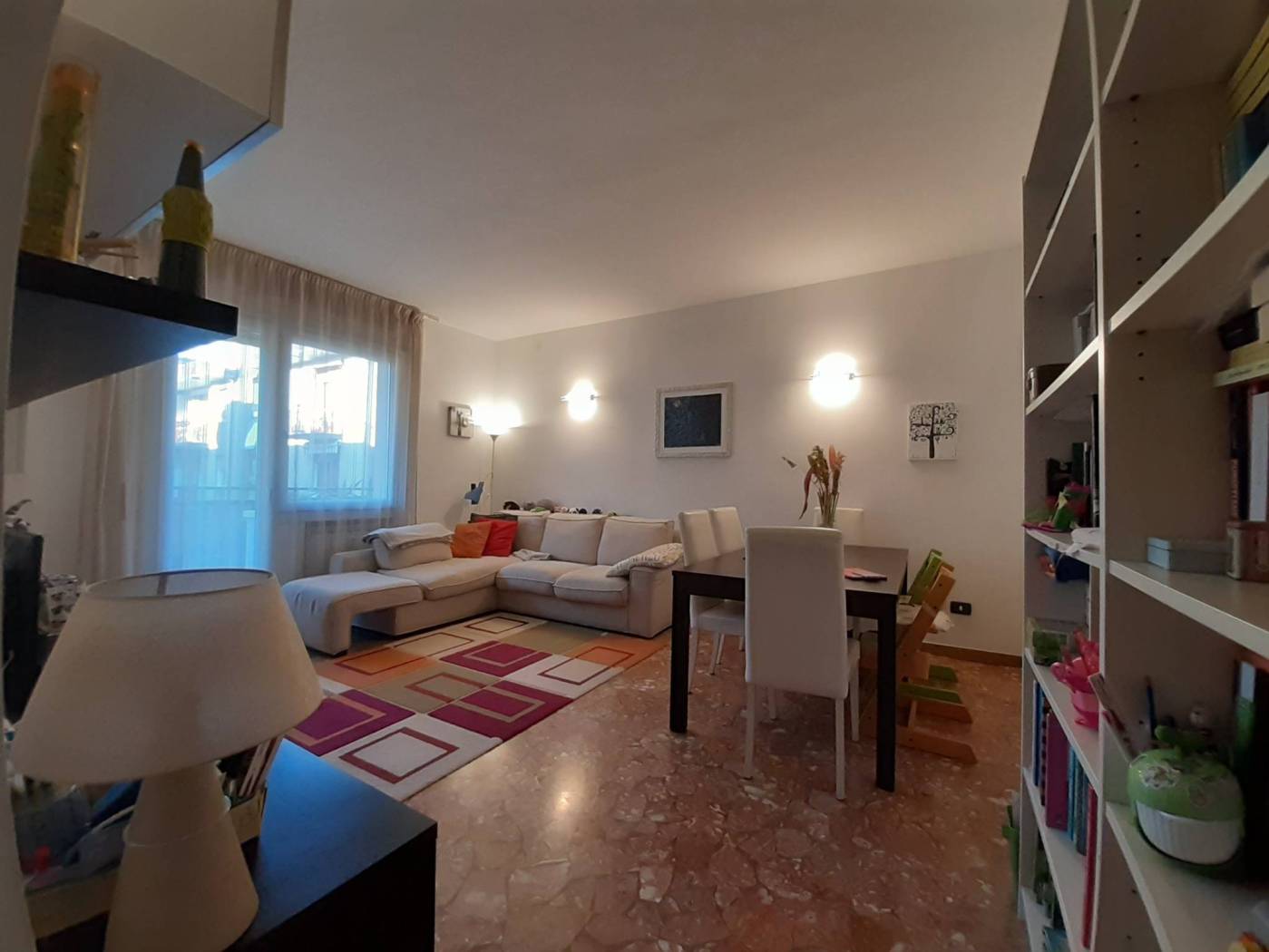 Mestre primo Viale San Marco appartamento 3 piano no scensore mq 90 restaurato soggiorno, cucina abitabile, camera matrimoniale, camera singola, 