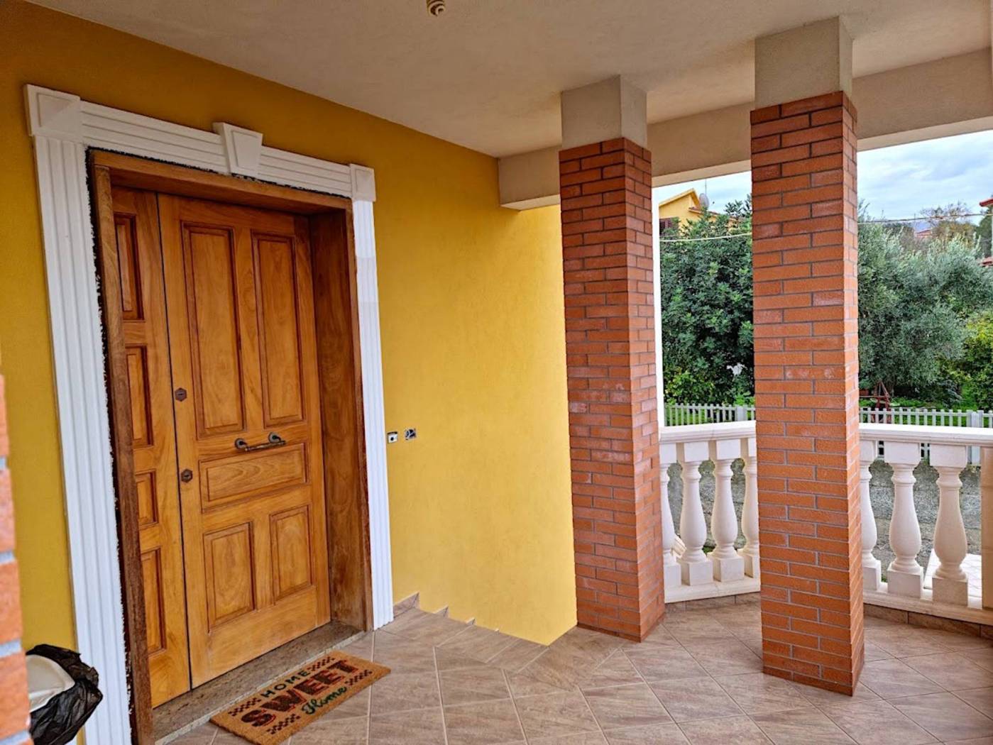 portico