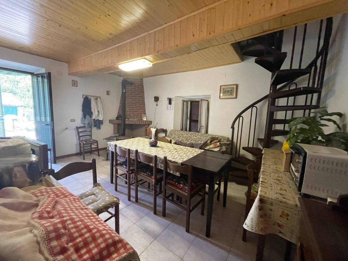 INGRESSO/SOGGIORNO INGRESSO/SOGGIORNO