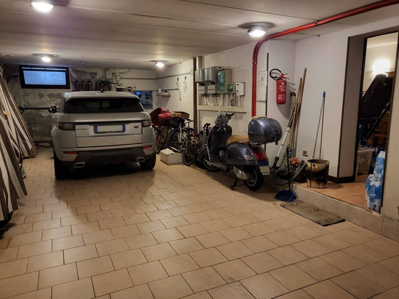 GARAGE