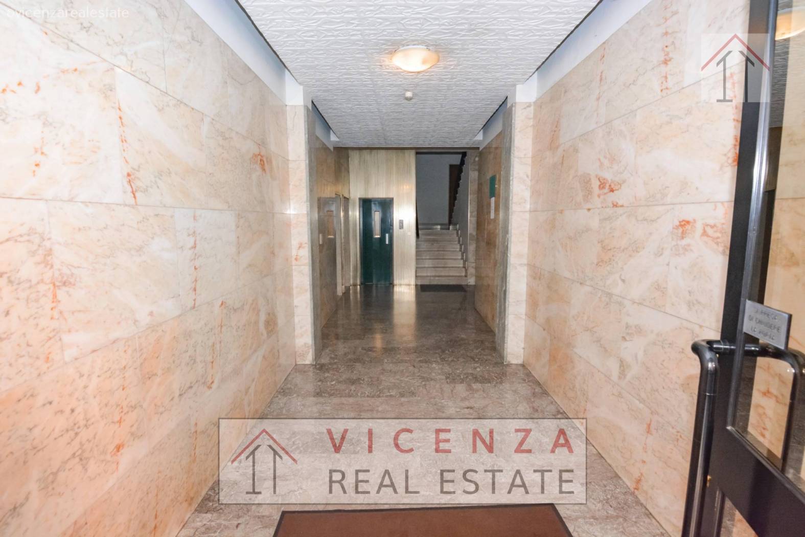 ingresso condominiale