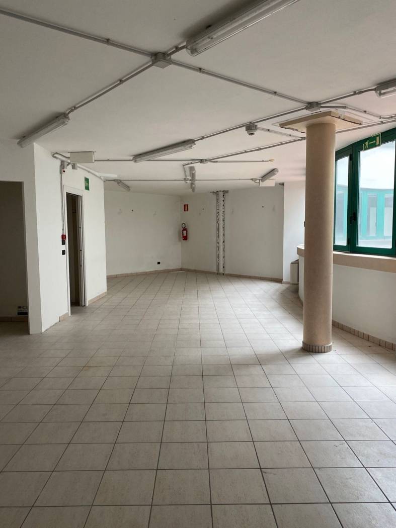 Interno non residenziale Interno non residenziale