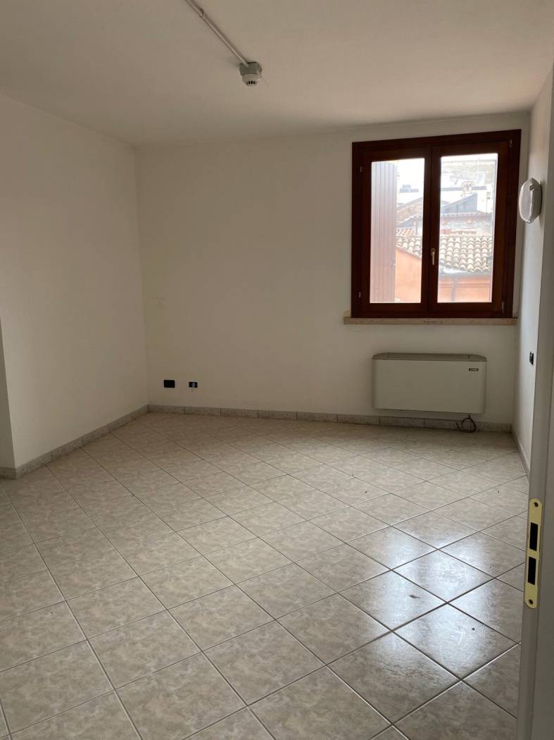 Stanza non arredata Stanza non arredata