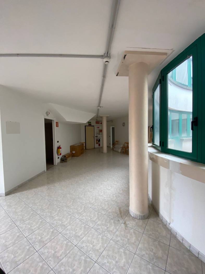 Interno non residenziale Interno non residenziale