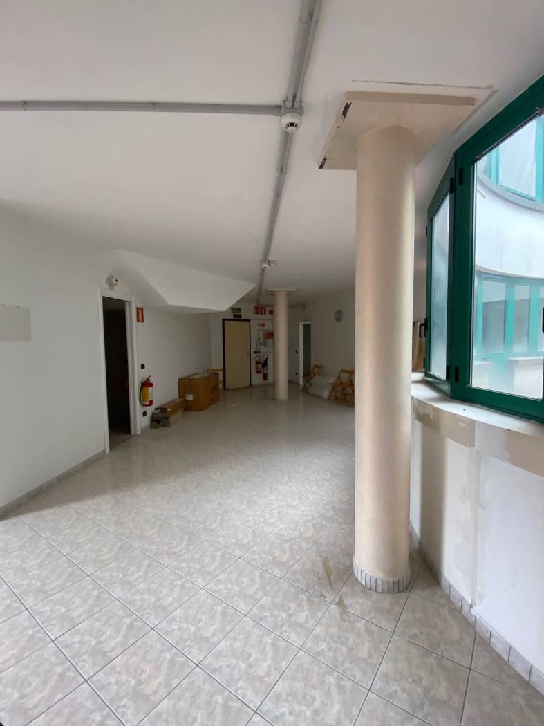 Interno non residenziale Interno non residenziale