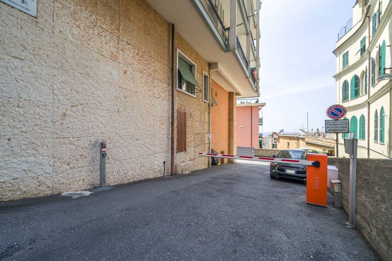 Ingresso da Corso Carbonara