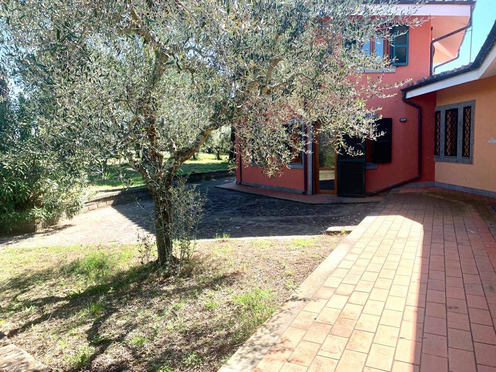 VILLA A VILLA A