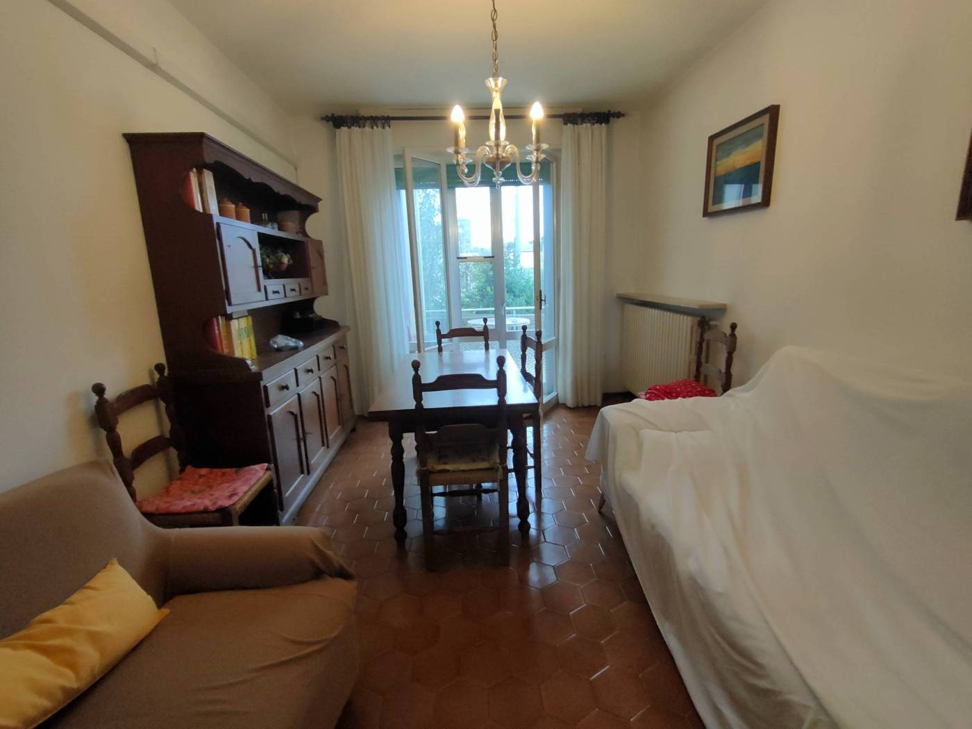Tresigallo, sulla centralissima via Garibaldi, proponiamo in vendita ottimo appartamento con ingresso indipendente in piccolo contesto di sole tre 