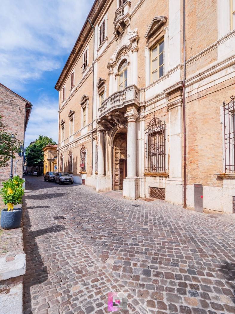 Contesto: Palazzo montevecchio