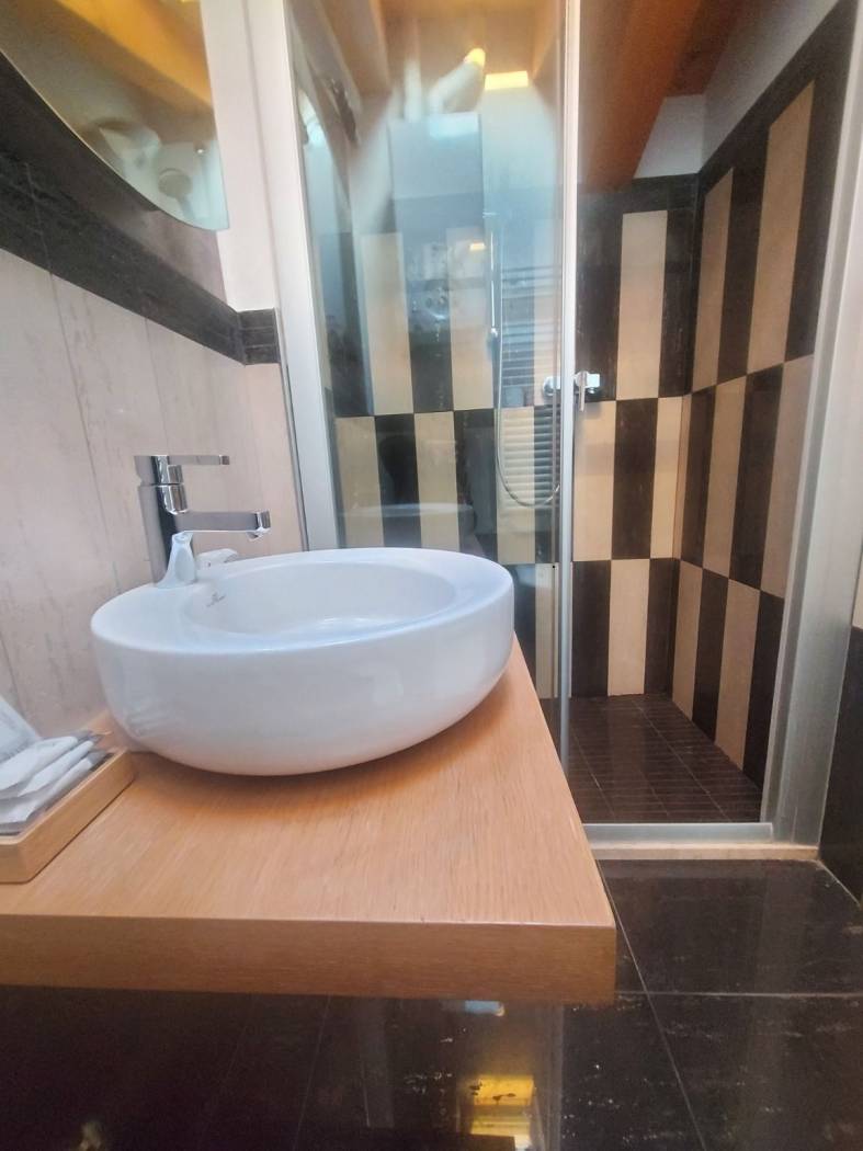 Bagno piano mansarda