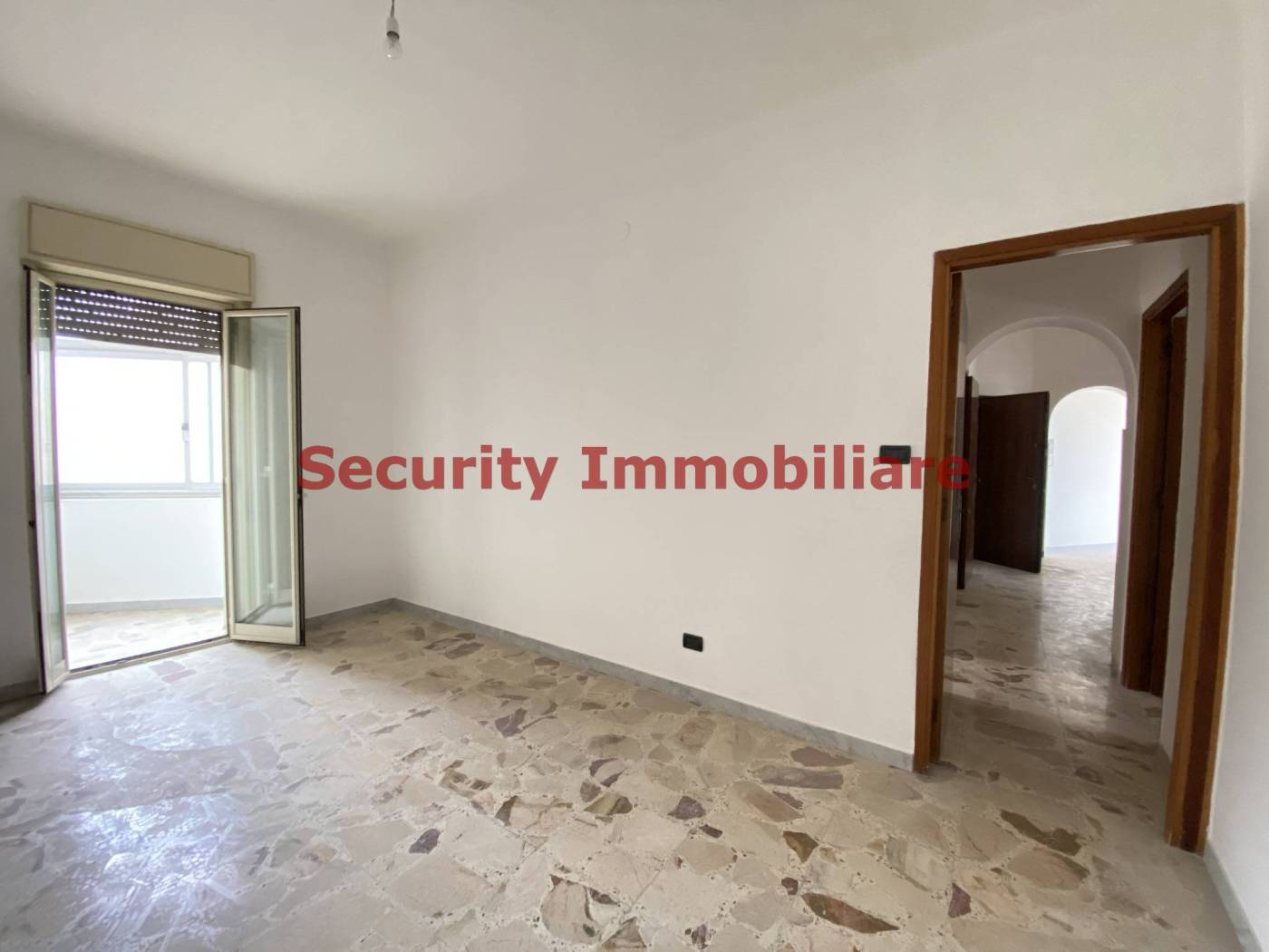 Stanza non arredata