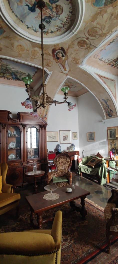 Salone