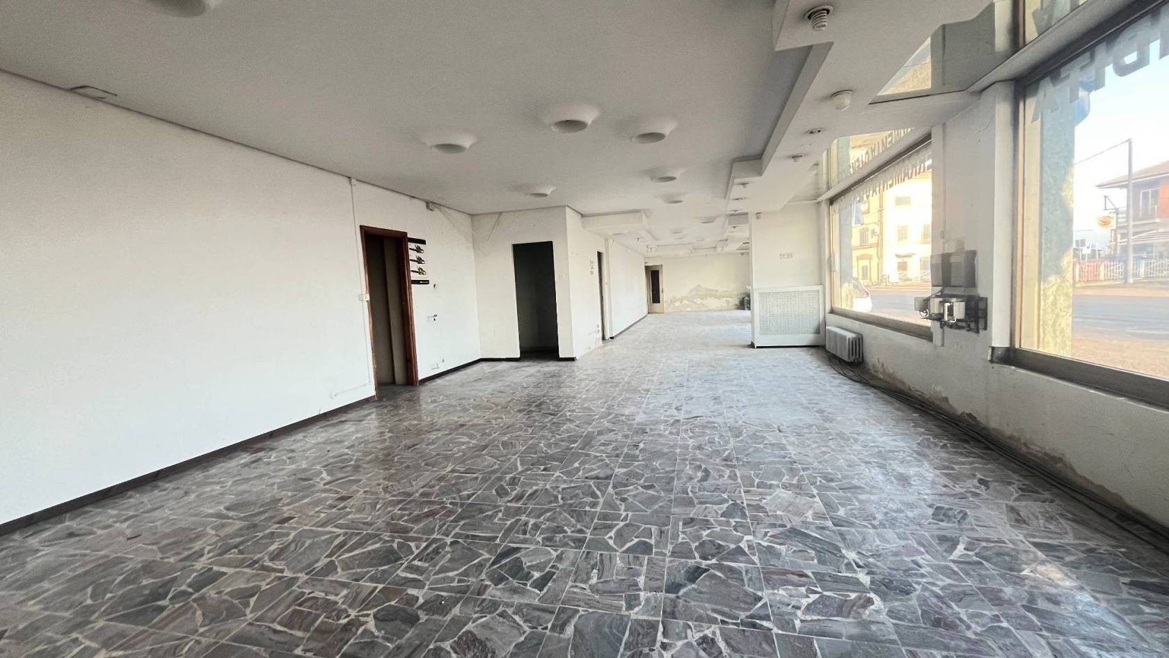 Interno non residenziale Interno non residenziale