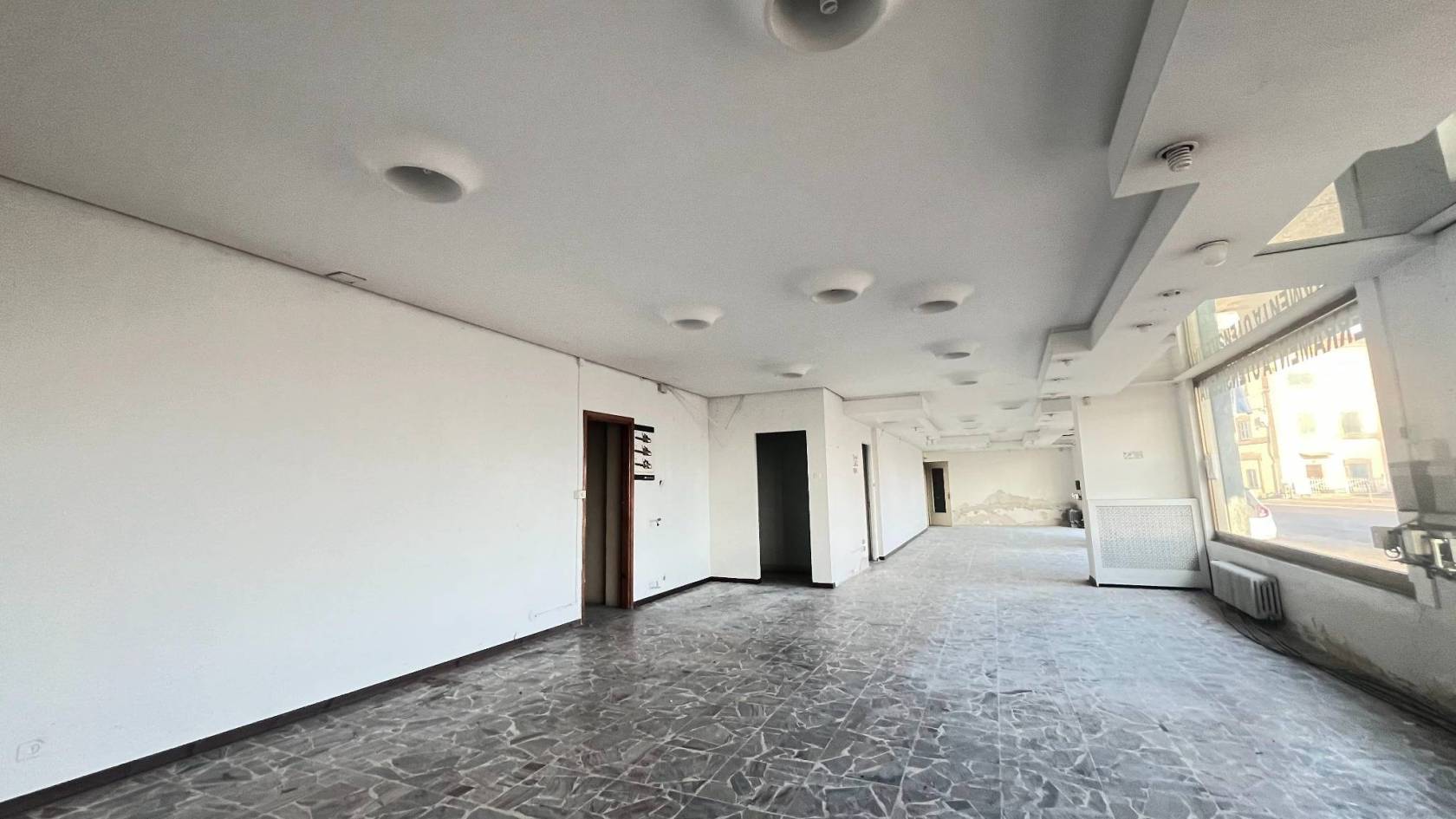 Interno non residenziale Interno non residenziale