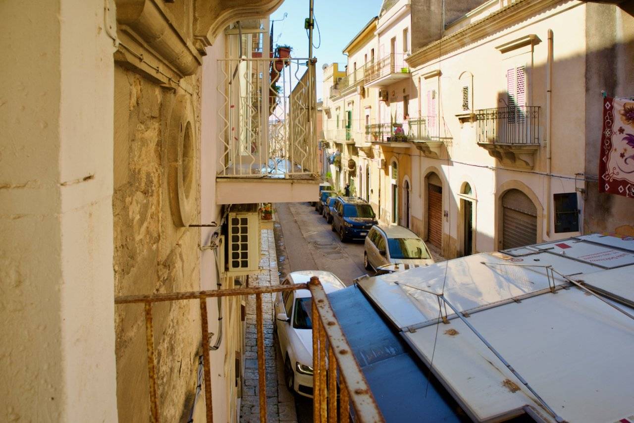 Balcone Primo Piano Via Garibaldi