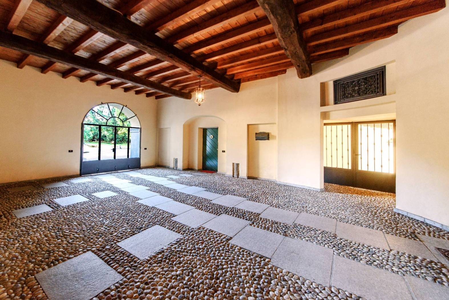 Stanza non arredata Stanza non arredata