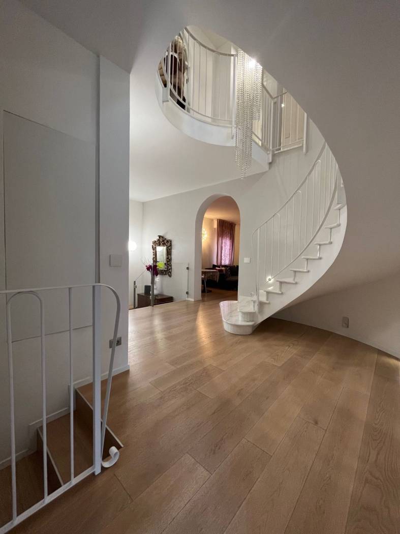 Stanza non arredata Stanza non arredata