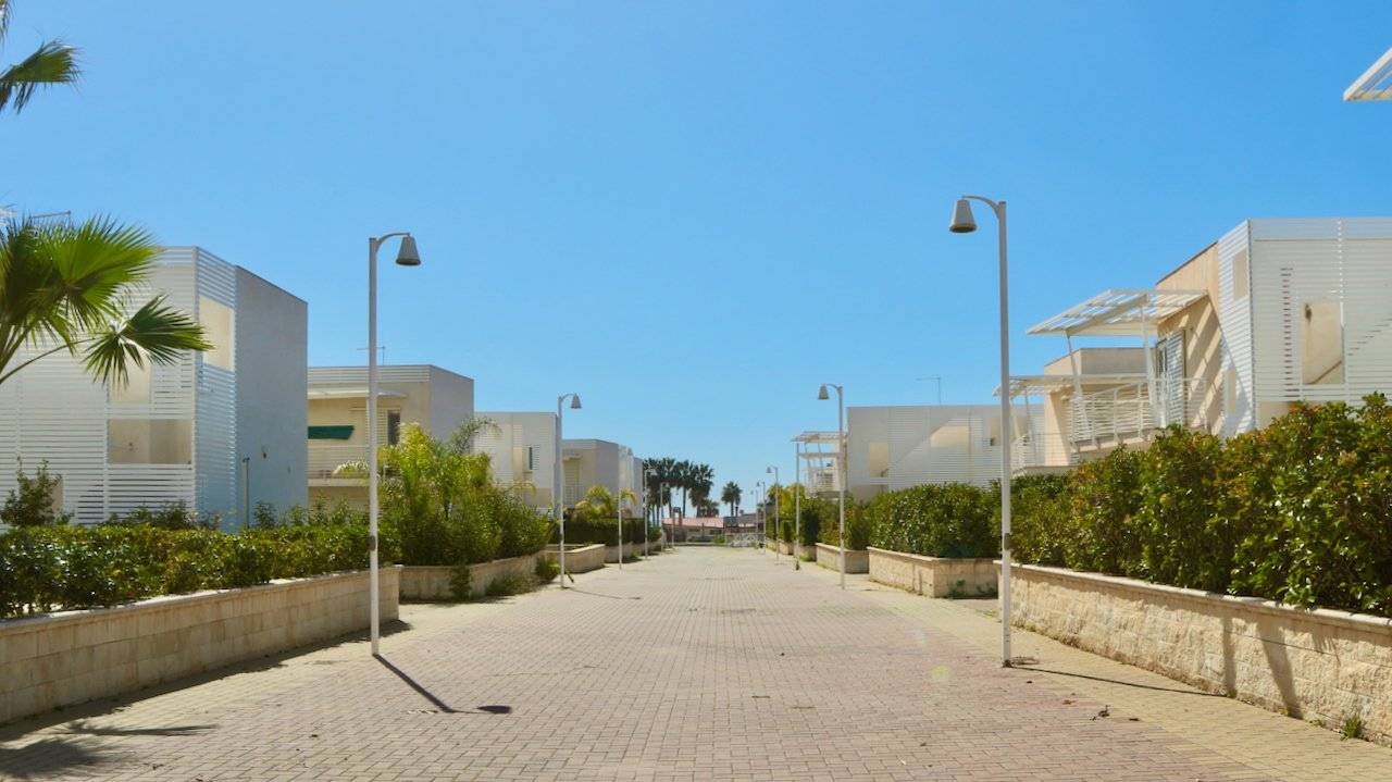 Viale ingresso