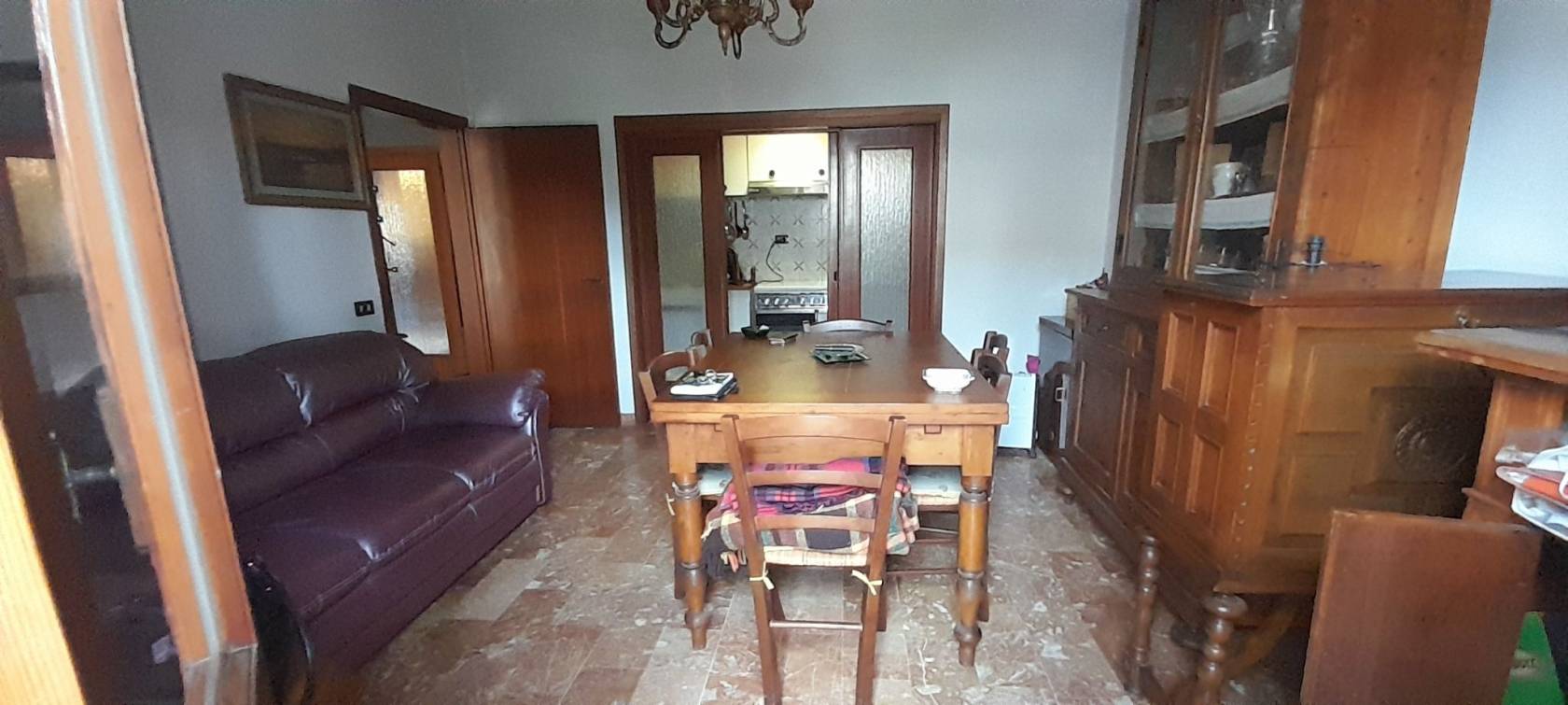 riferimento annuncio: T-280 Montelupo Fiorentino, località SAN QUIRICO, PROPONIAMO IN VENDITA APPARTAMENTO DI QUATTRO AMPI VANI CON INGRESSO 