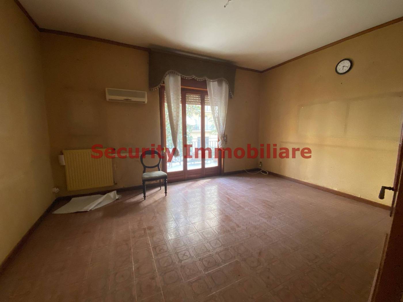 Stanza non arredata