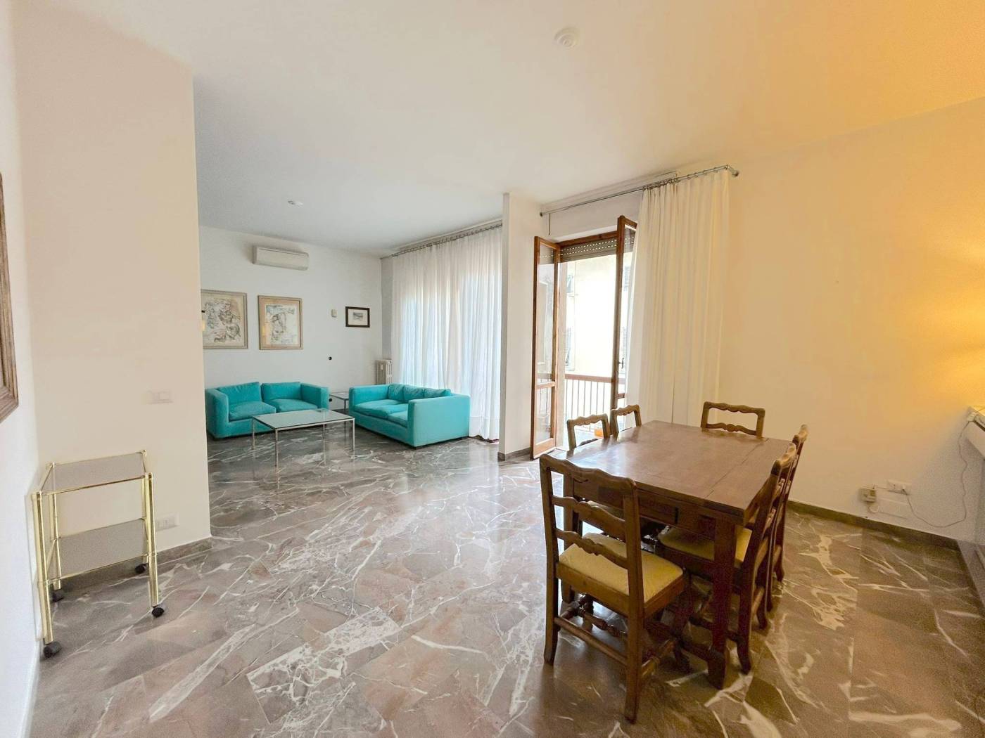 REF. AF000AMCH, FLORENCE, BECCARIA, Apartment 130 m2. 3 bedrooms, two bathrooms. PARKING SPACE. FREE Eu.2,500 + TRANSITIONAL CONTRACT EXPENSES In a 