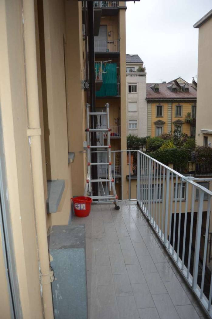 balcone lato cortile
