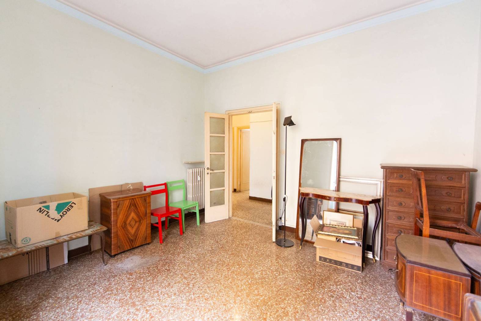 Stanza arredata Stanza arredata