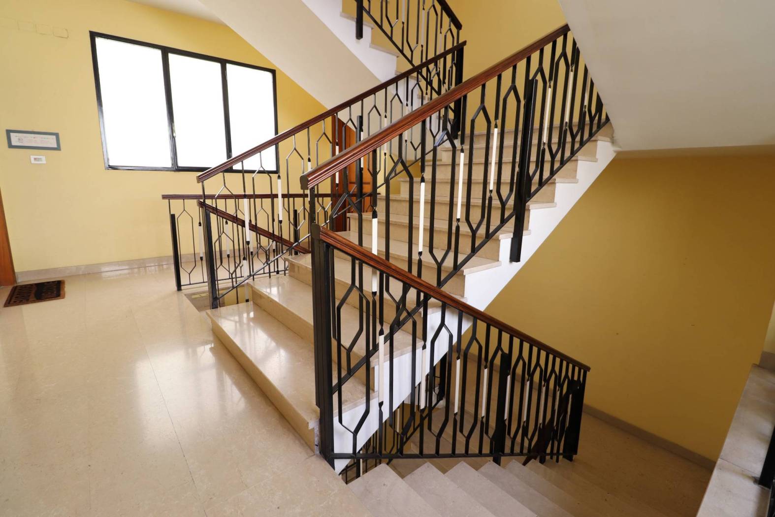 SCALE CONDOMINIO