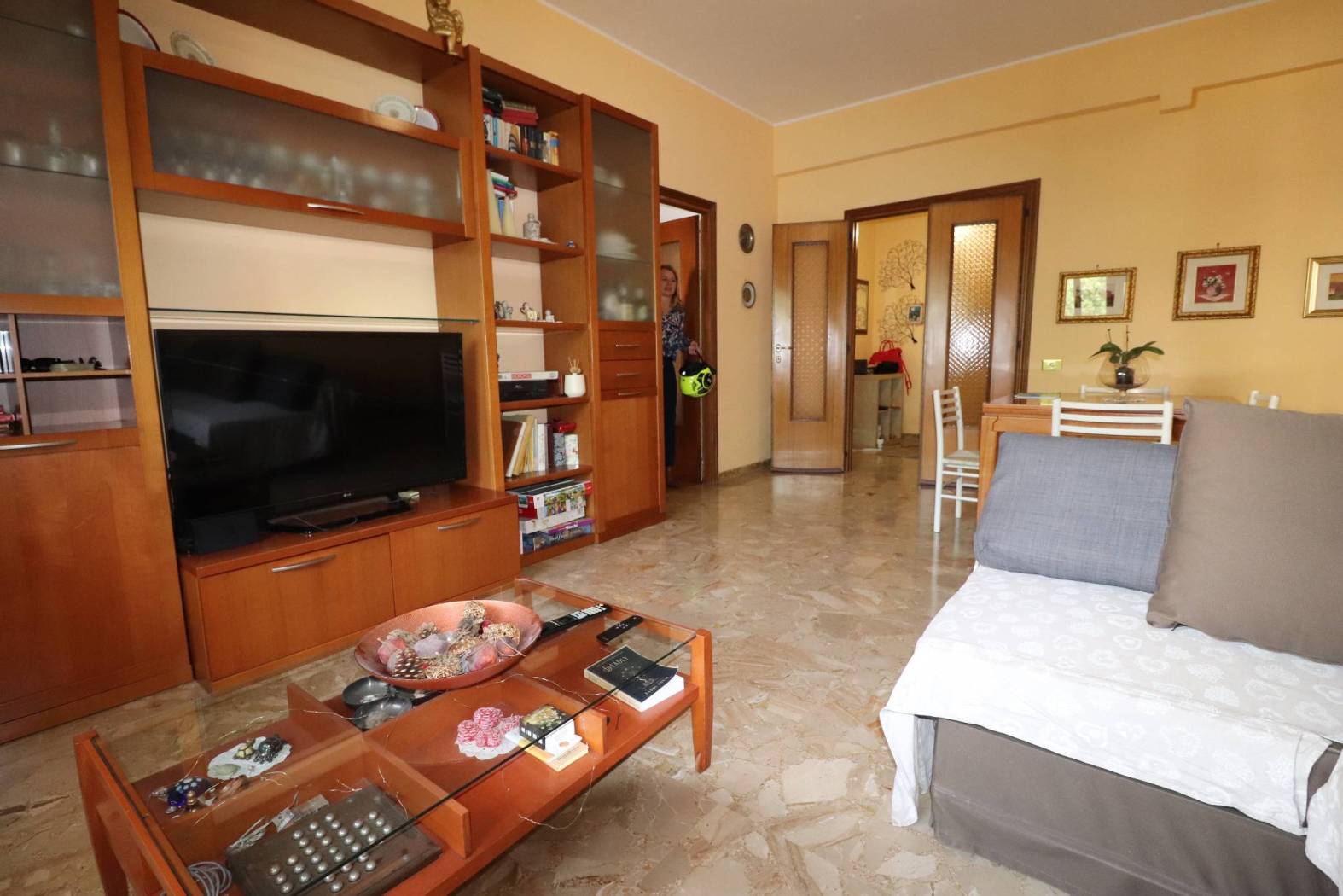 SALONE