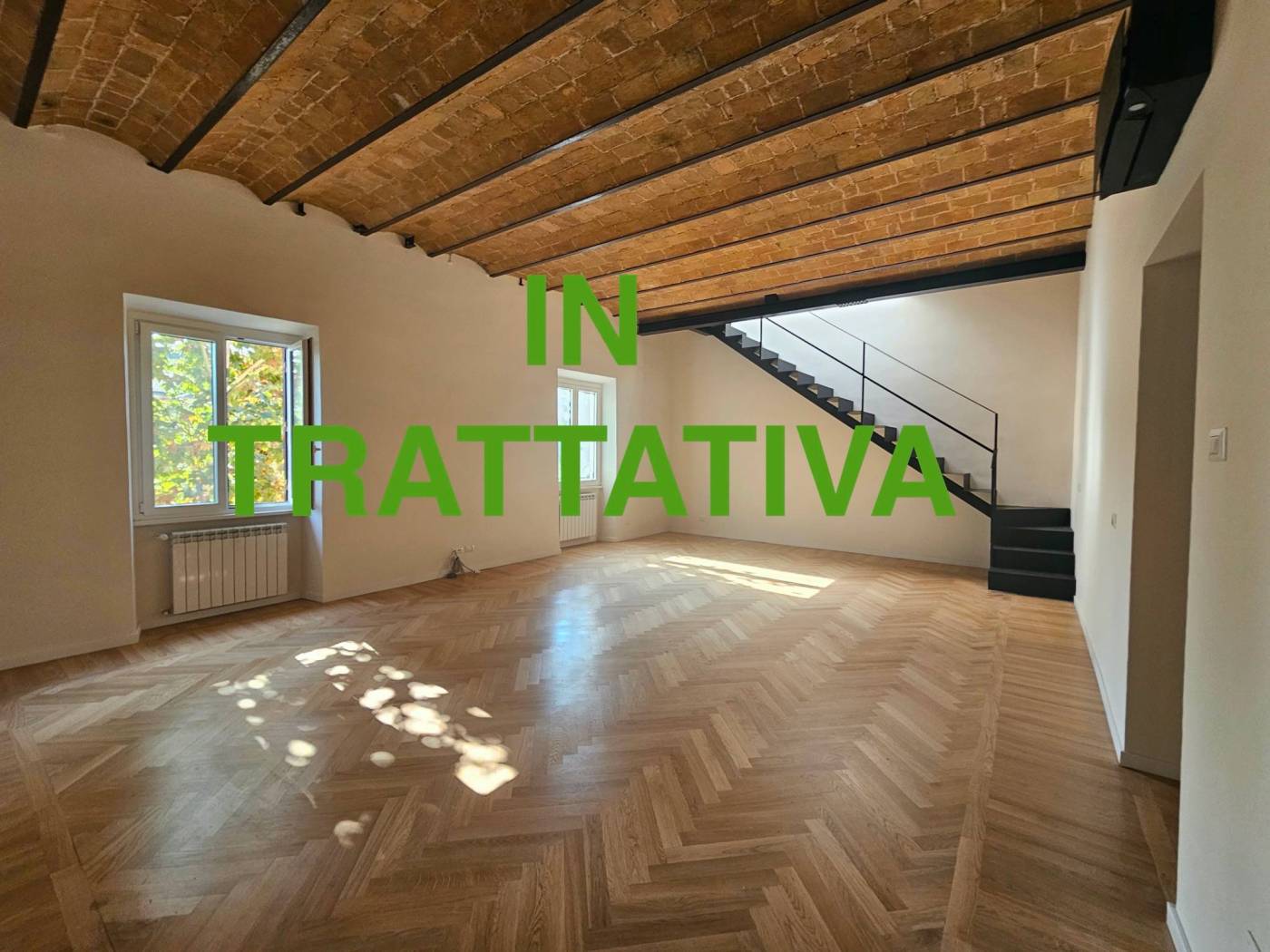 Trieste Nomentana angolo via Novara in palazzo d'epoca, recentemente ripulito, proponiamo la vendita di un attico con splendida terrazza panoramica 