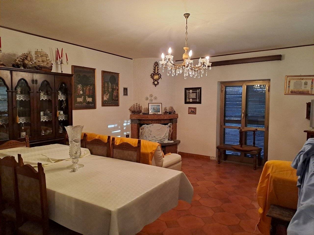 Salone